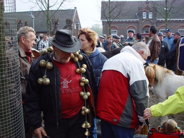 paardenmarkt200526.jpg